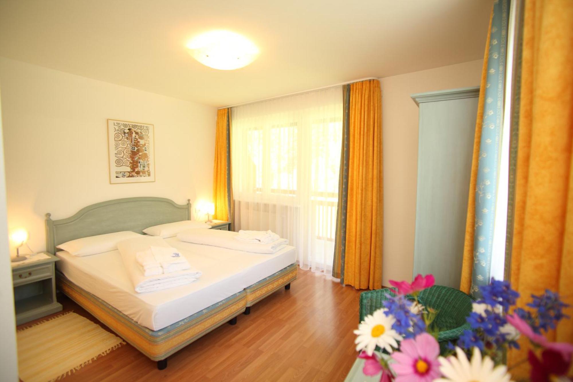 Hotel Bad Salomonsbrunn อันแตร์แซลวา ดิ เมซโซ ภายนอก รูปภาพ